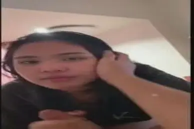 Ceweknya Cantik Penurut